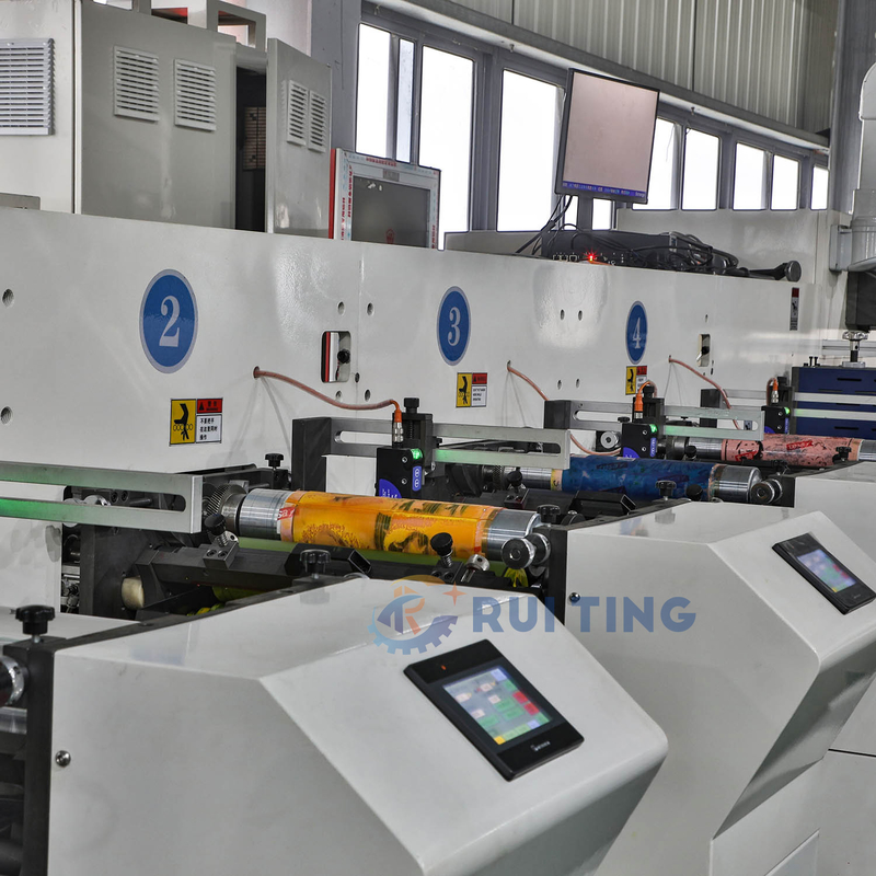 Innovativa macchina per la stampa di adesivi con dimensioni variabili